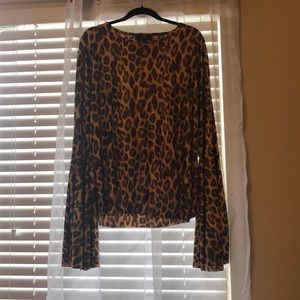 L&B Bell Sleeve Top